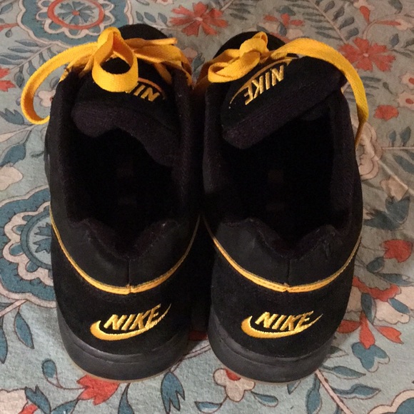 Men’s Suede Nikes—Sample - Picture 4 of 6